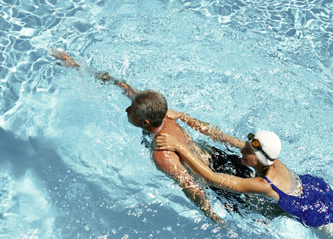 Nadar es divertido y muy saludable. Foto:gtres