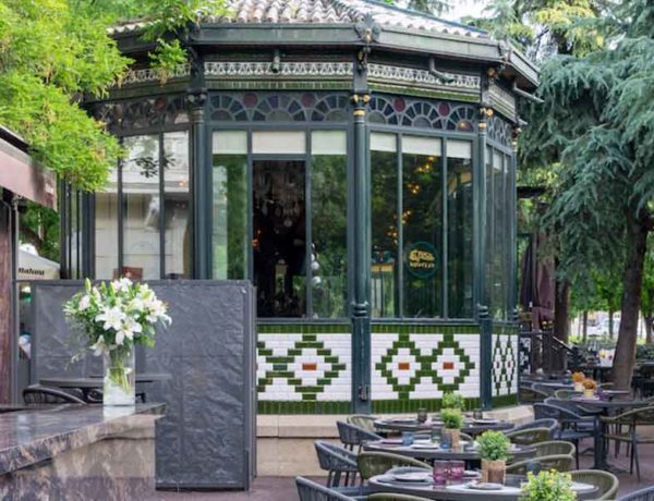 terraza GRAN CAFÉ EL ESPEJO DEL PASEO DE RECOLETOS en Madrid